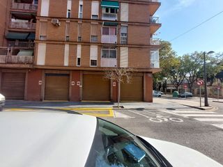 Local comercial en alquiler en La Malva-rosa en Valencia