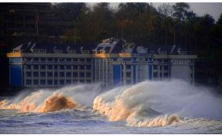 Local comercial en venta en Cuatro Caminos en Santander