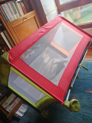 Cuna de viaje plegable