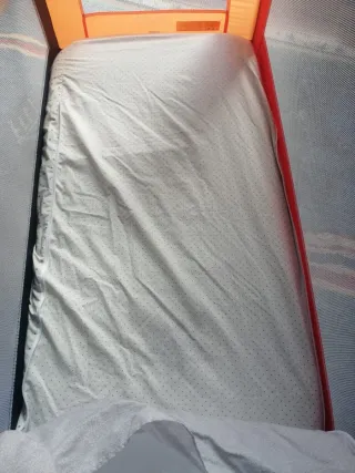 Cuna de viaje plegable