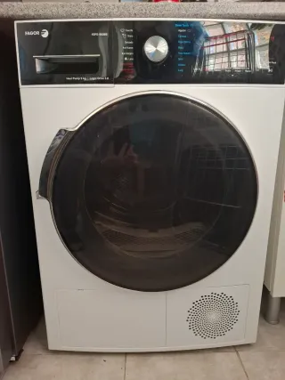 Secadora Fagor 4SFE860BE sin uso