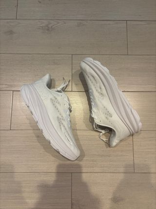 Hoka Bondi 9 Talla 44 Blancas