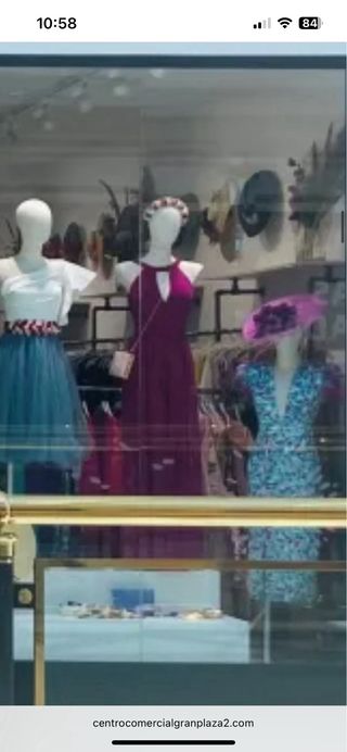 Vestido de graduación rojo granate