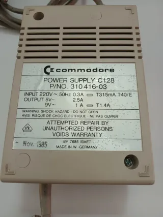 Alimentatore Commodore 128 310416-03 no test.
