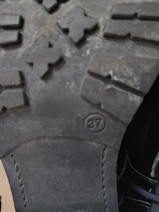 Zapatos negros charol cordones