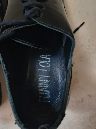 Zapatos negros charol cordones