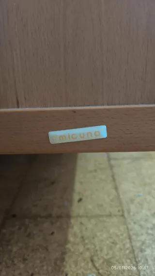 Cuna de madera marca Micuna