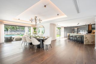 Chalet en alquiler en Nueva Andalucía centro en Marbella