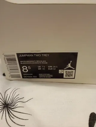 Zapatillas Jordan Hombre Blancas y Rojas