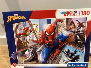 Puzzles varios: Avengers, Super Zings. 5€ cada uno