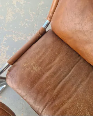 Sillón italiano con otomana. Vintage, 70s