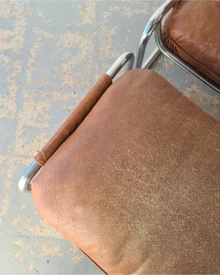 Sillón italiano con otomana. Vintage, 70s
