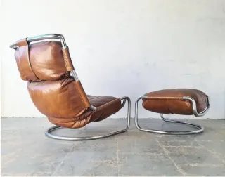 Sillón italiano con otomana. Vintage, 70s