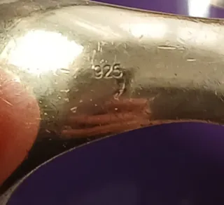 Anillo CH Plata 925 Baño Oro detalles moradas