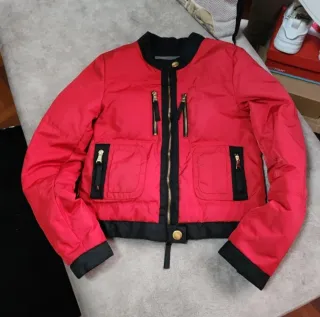 Chaqueta Bomber Zara Roja y Negra