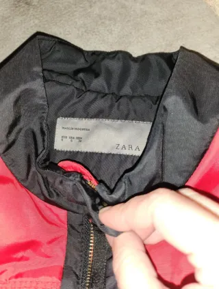 Chaqueta Bomber Zara Roja y Negra