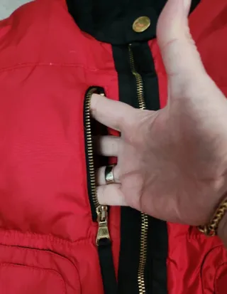 Chaqueta Bomber Zara Roja y Negra