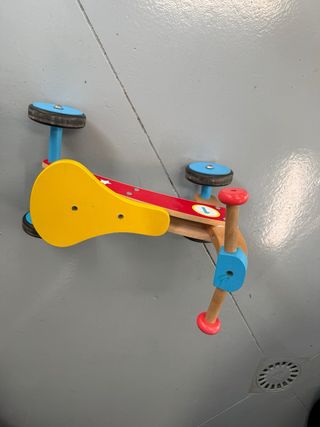 Triciclo correpasillos madera