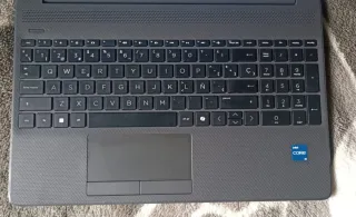 Ordenador HP 250R G9 core i5 + funda + ratón