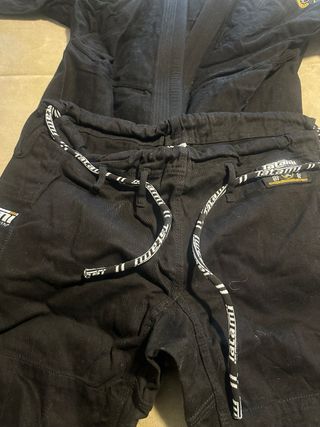 Kimono Jiu-jitsu Tatami Negro