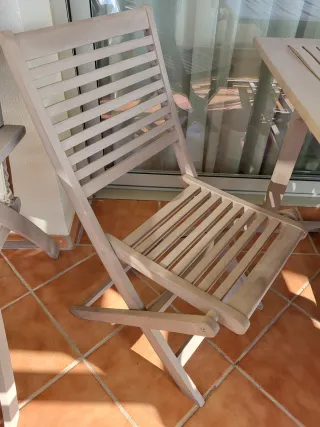 Mesa extensible Teka + 4 sillas y 2 sillones