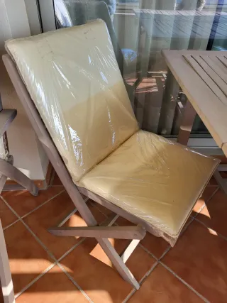 Mesa extensible Teka + 4 sillas y 2 sillones