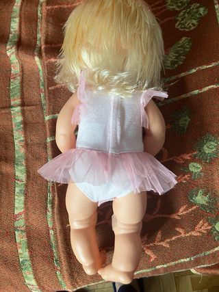 Muñeca Nenuco Princess Famosa, esta nueva ,