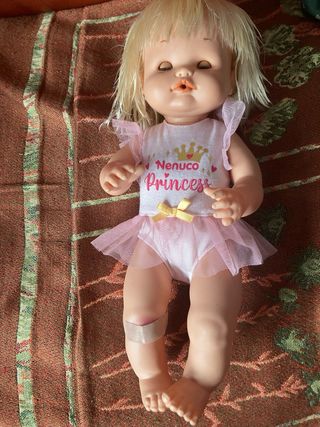Muñeca Nenuco Princess Famosa, esta nueva ,