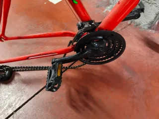 Bicicleta Roja Eleven - Freno Estropeado