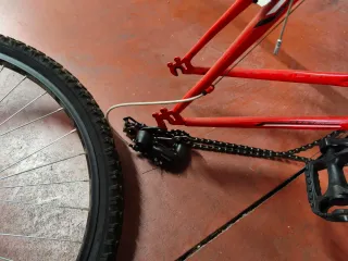 Bicicleta Roja Eleven - Freno Estropeado