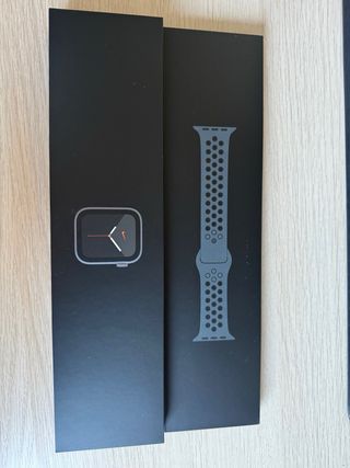 Apple Watch Nike S6 40mm Negro/Gris
