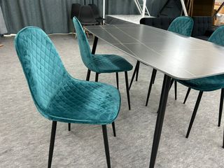 Mesa comedor y 4 sillas terciopelo