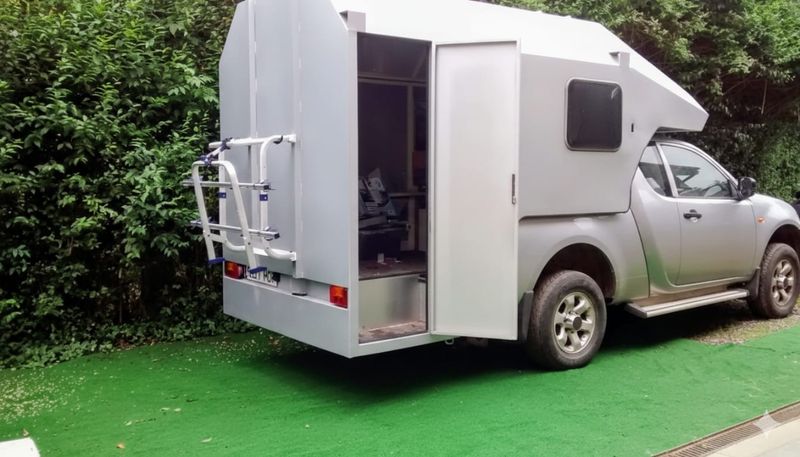 Autocaravana Mitsubishi L 200 2008 - foto 1