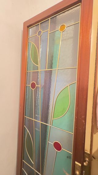 Puerta antigua diseño vitral