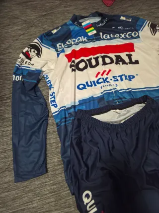 Maillot y culotte ciclismo Soudal Quick-Step