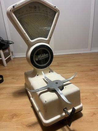 Báscula antigua Mobba