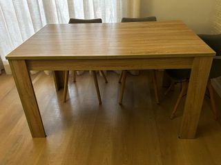 Mesa de comedor extensible de madera
