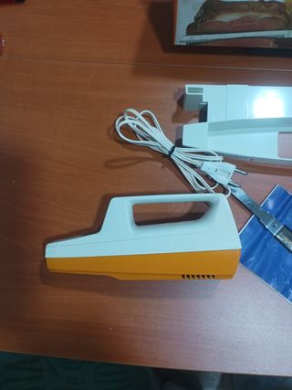 Cuchillo Eléctrico Moulinex con Soporte