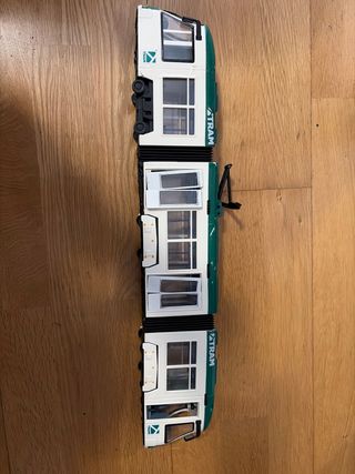 Tren de juguete articulado