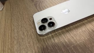 iPhone 13 Pro 128 GB Blanco en perfecto estado