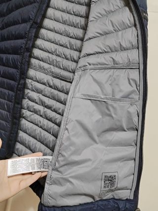 Plumífero de montaña y trekking con capucha