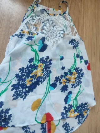 Blusa de verano floral