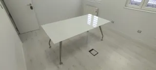 Mesa cristal ácido y acero inoxidable