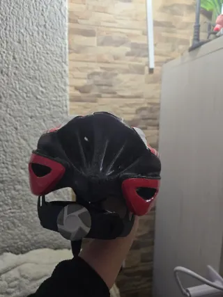 Casco de bicicleta GBS rojo y blanco