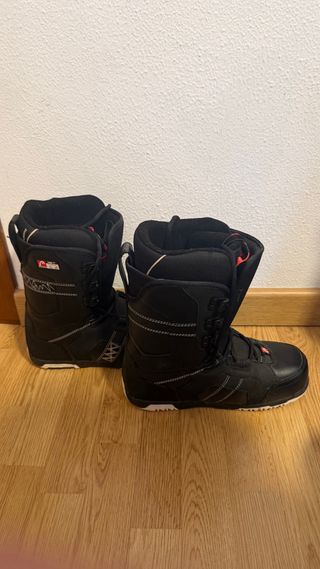 Equipo Snowboard: Tabla, Botas, Casco, Pantalla