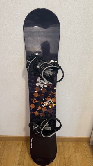 Equipo Snowboard: Tabla, Botas, Casco, Pantalla