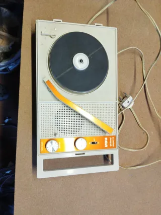 Tocadiscos RCA Antiguo Beige/Naranja