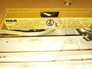 Tocadiscos RCA Antiguo Beige/Naranja