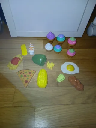 Comida de juguete variada