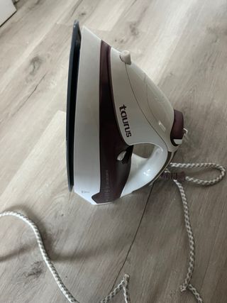 Plancha Taurus gris y Blanca